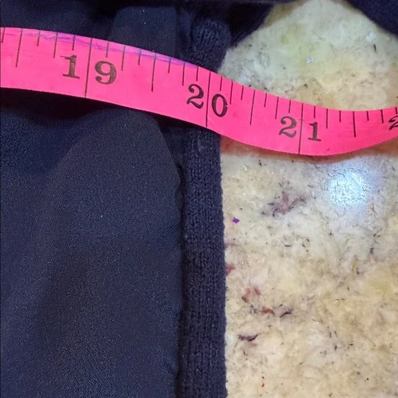 Tommy Hilfiger Women's Navy Chevron Pullover Sweater - Red & Tan - Size Large - Picture 6 of 7